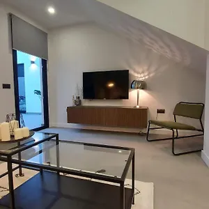  Apartment Rent4 Mercedes